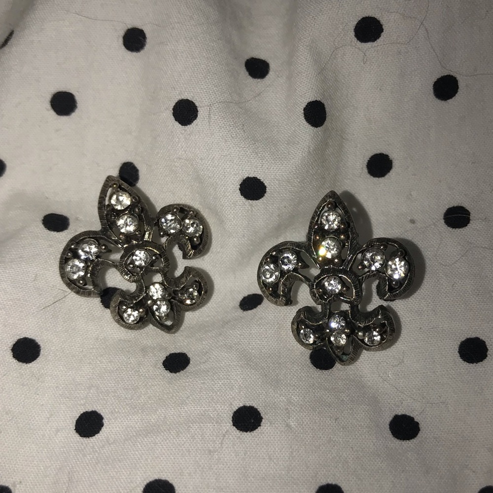 Fleur de lies Silver Earrings